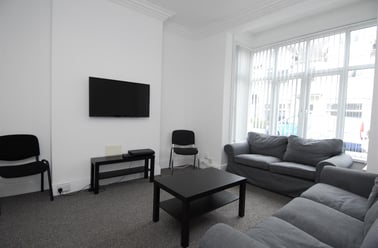 Abingdon Road, North Hill, Plymouth - Image 3